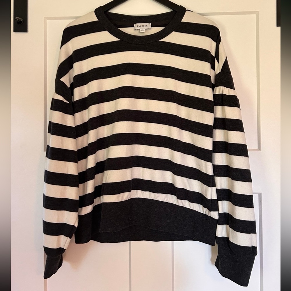 Evereve Crewneck Gray and Cream Striped Sweatshirt with Drop Sleeves Size Large - Picture 11 of 13